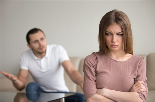 婚外情调查中的法律风险与防范策略：确保合法合规的高效调查
